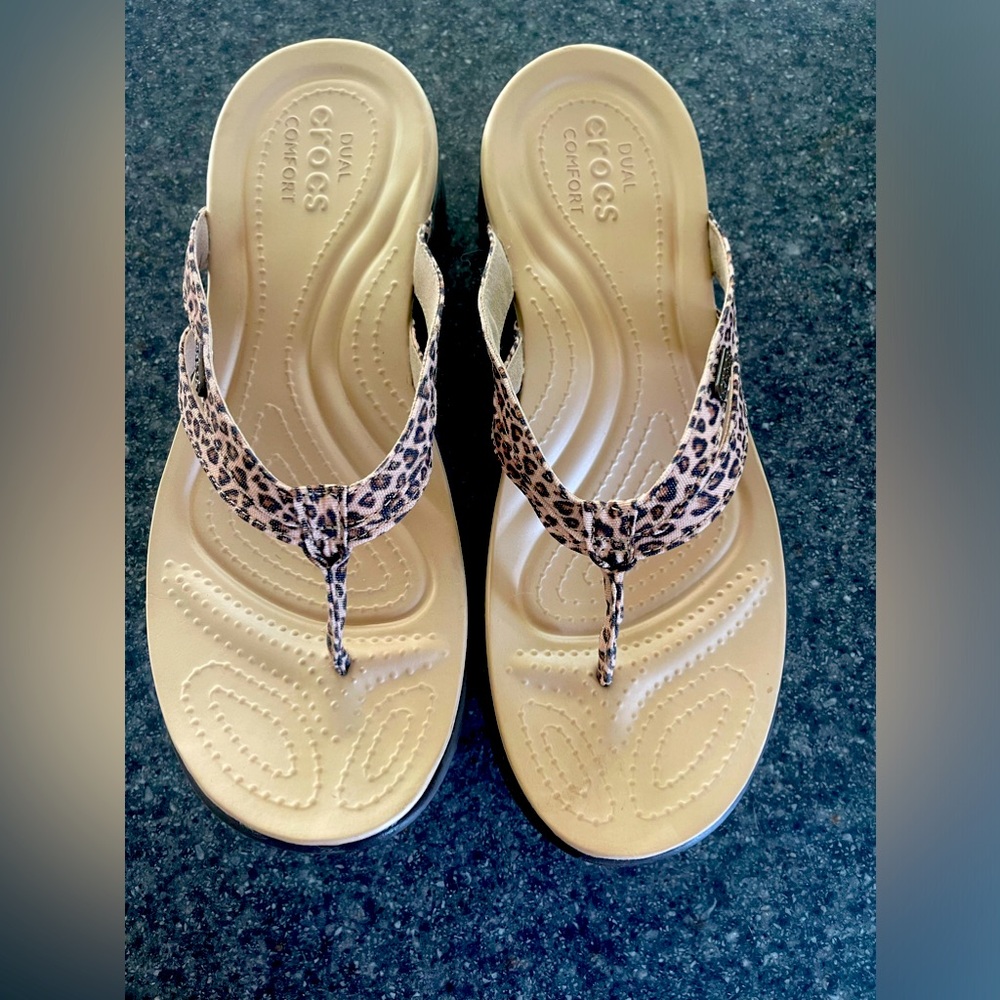 Dual comfort crocs